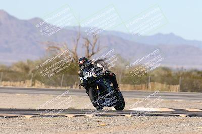 media/Dec-06-2025-CVMA (Sat) [[4a896cc04c]]/Race 4-Formula Middleweight/